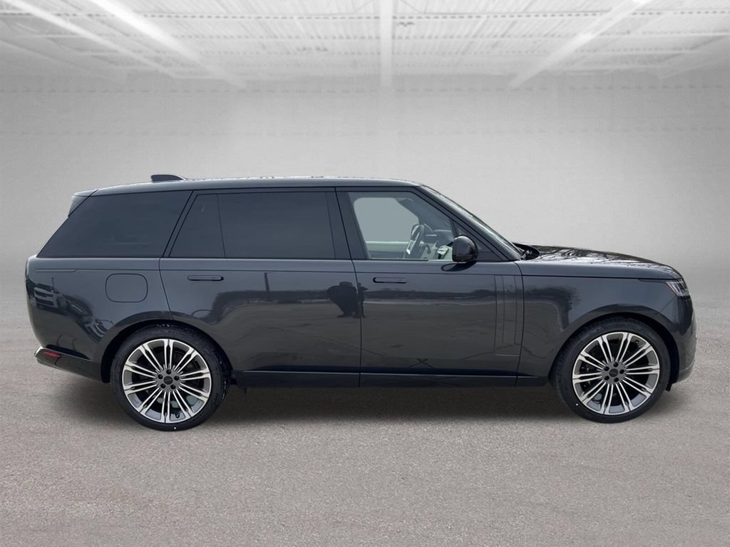 New 2026 Land Rover Range Rover Long Wheelbase SE AWD/4WD image 13