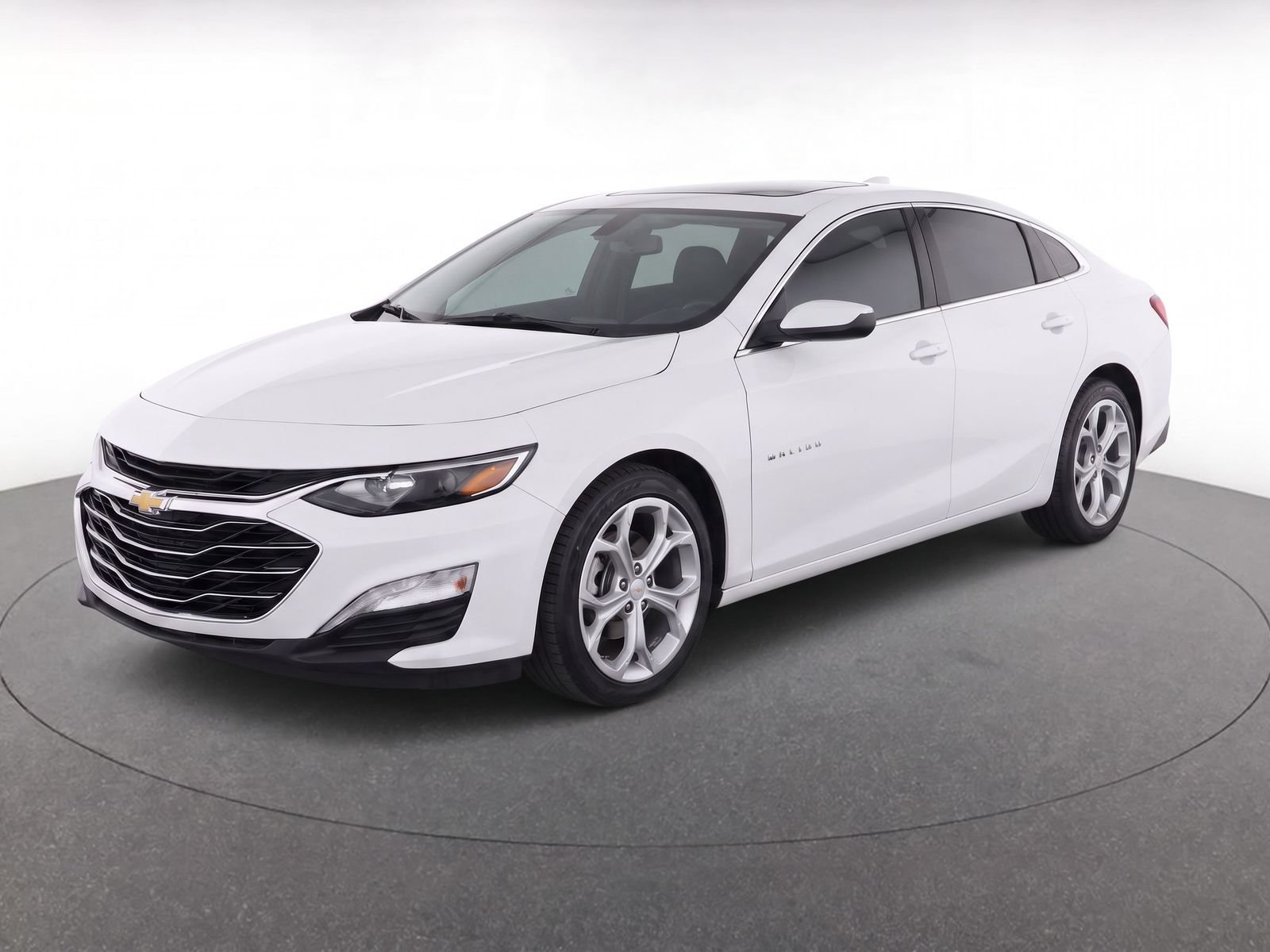 Used 2020 Chevrolet Malibu LT FWD image 2