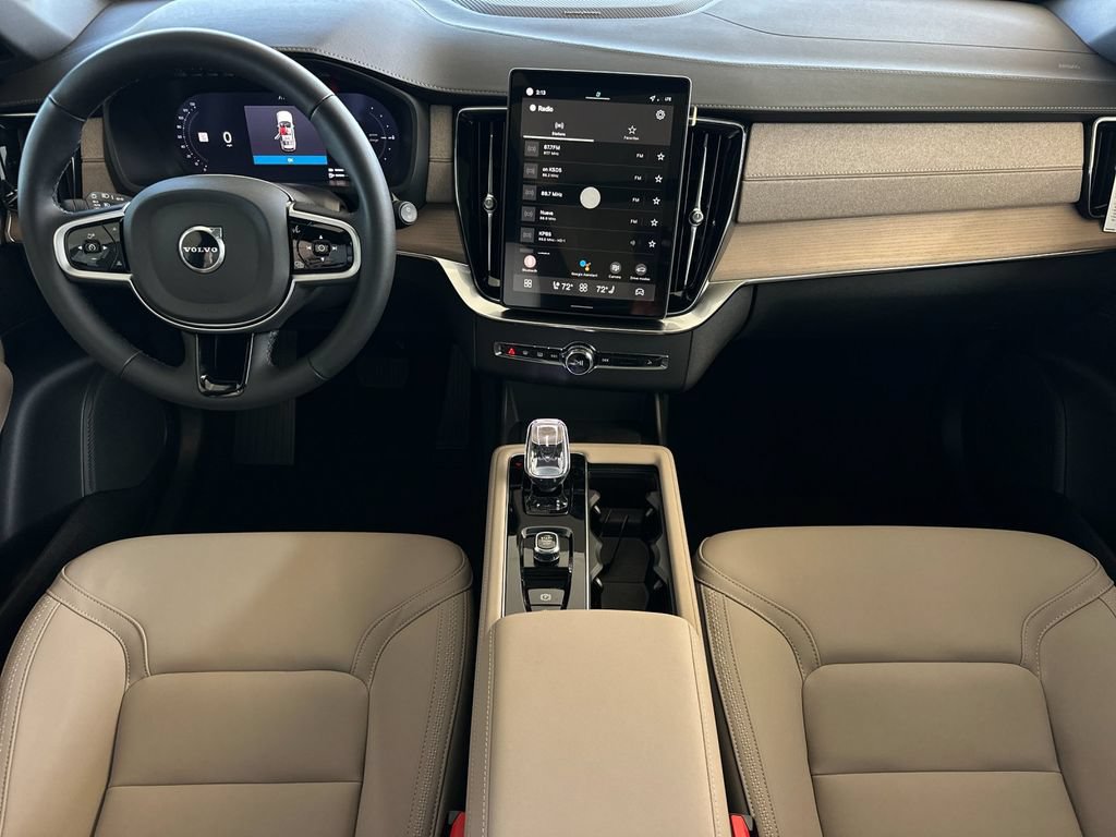 New 2026 Volvo XC90 T8 Plus w/ Protection Package Premier AWD/4WD image 12