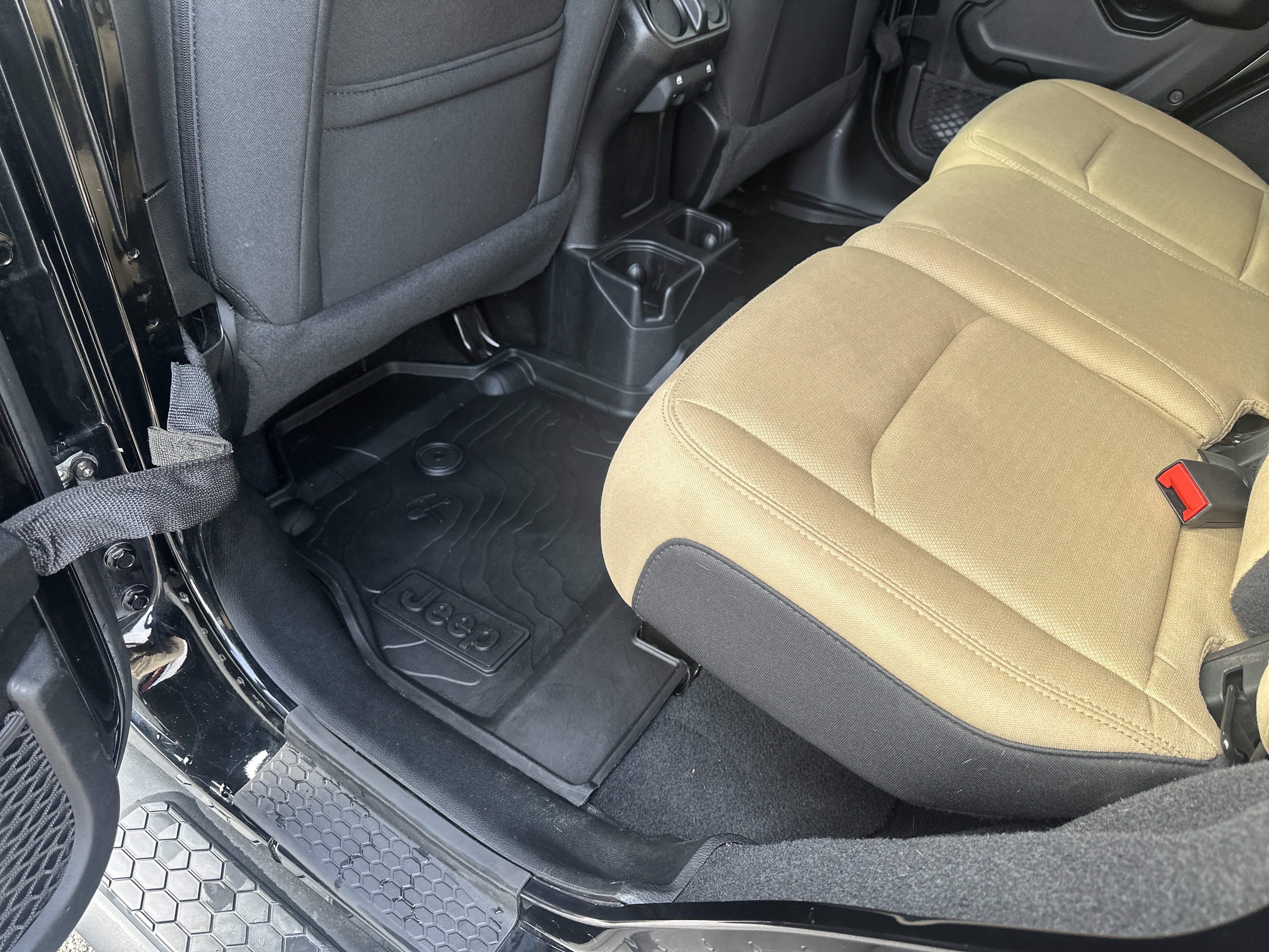 Used 2020 Jeep Wrangler Unlimited Sport image 20