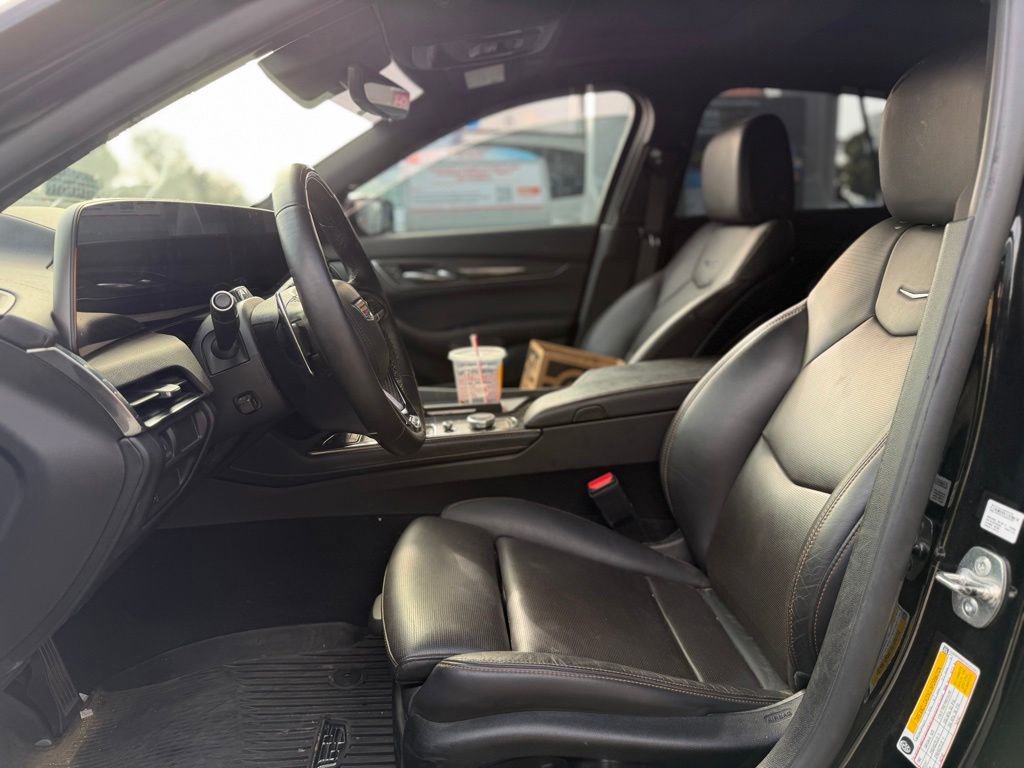 Used 2025 Cadillac CT5 V RWD image 5