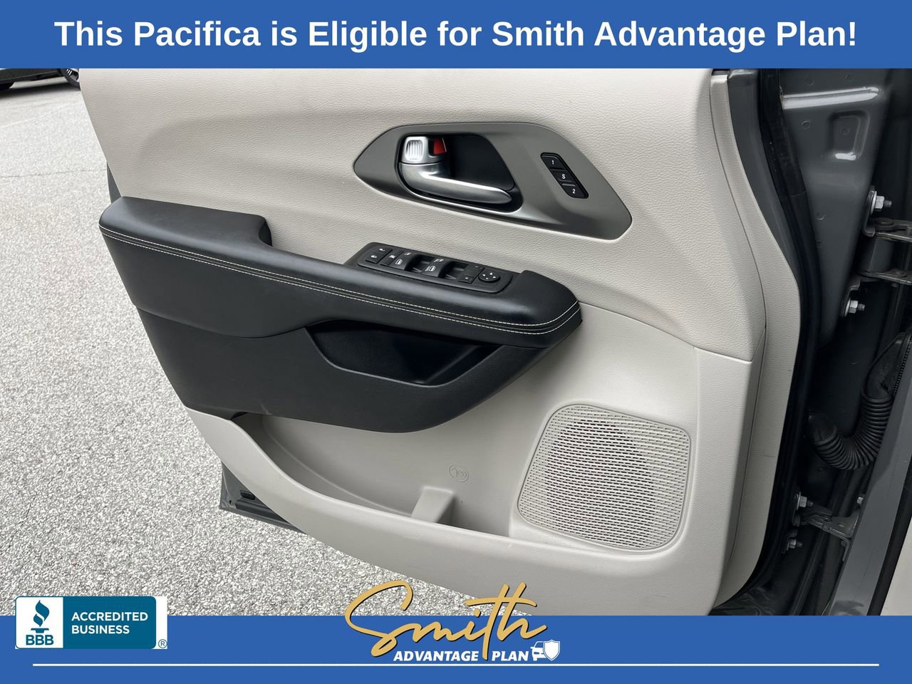 Used 2022 Chrysler Pacifica Touring-L image 15