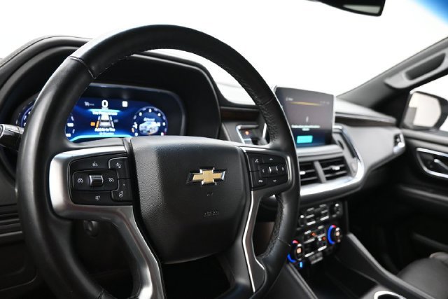 Used 2023 Chevrolet Suburban Premier AWD/4WD image 10