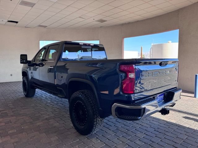 Used 2021 Chevrolet Silverado 2500 LTZ w/ LTZ Convenience Package AWD/4WD image 3