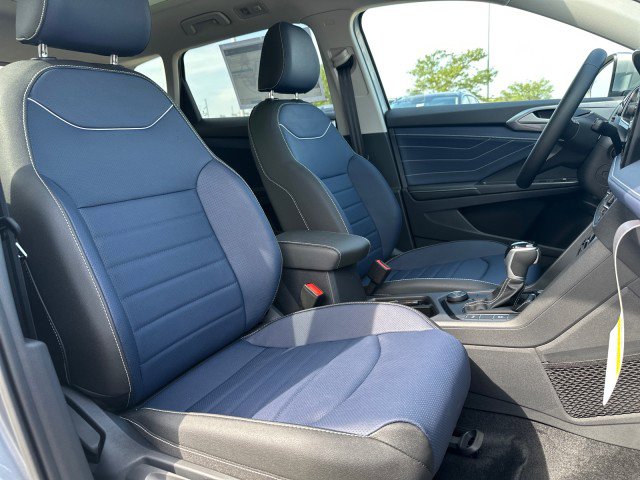 New 2025 Volkswagen Taos SEL image 28