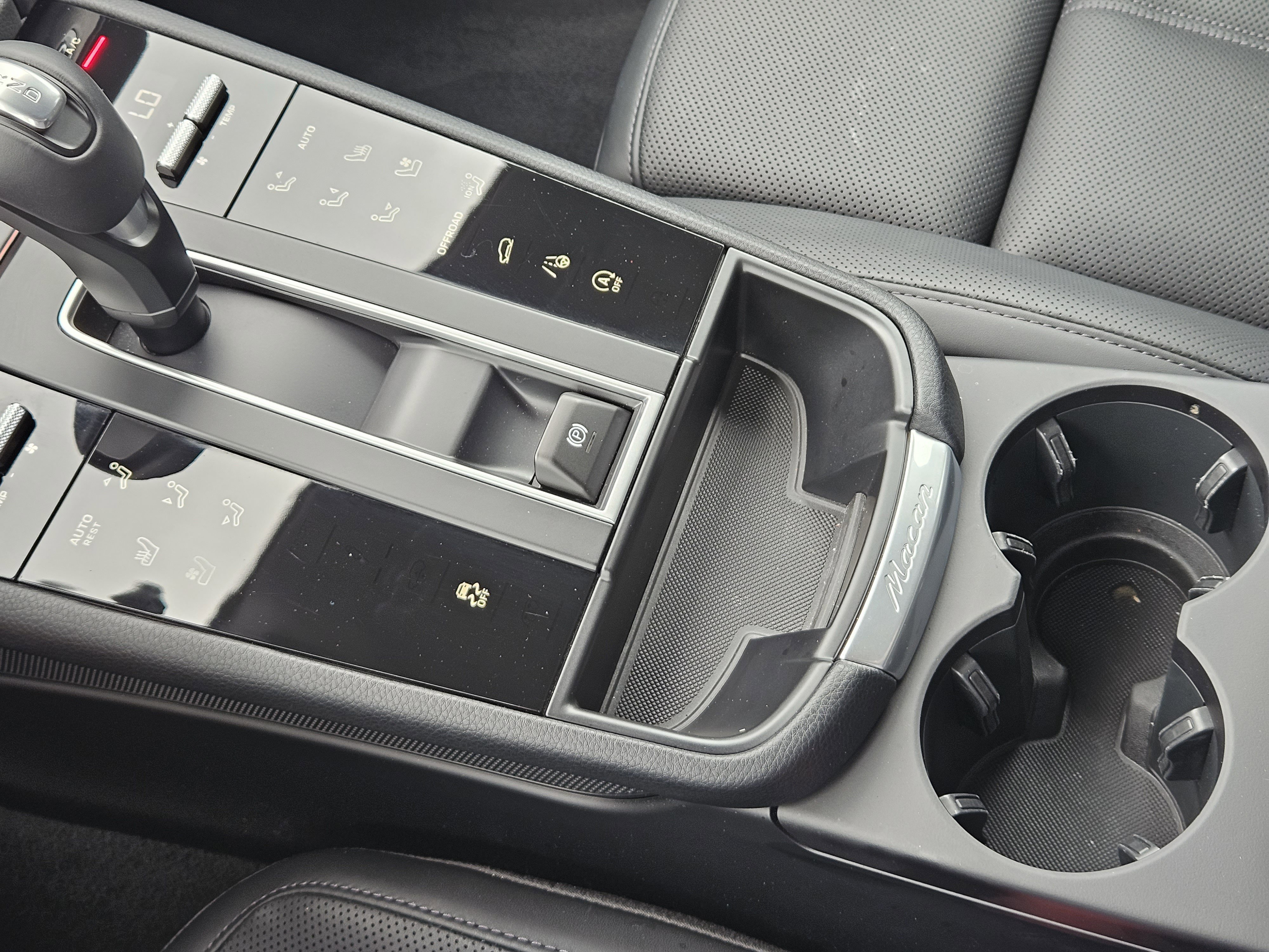 Certified 2026 Porsche Macan image 20