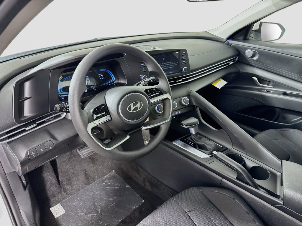 New 2026 Hyundai Elantra SE FWD image 18