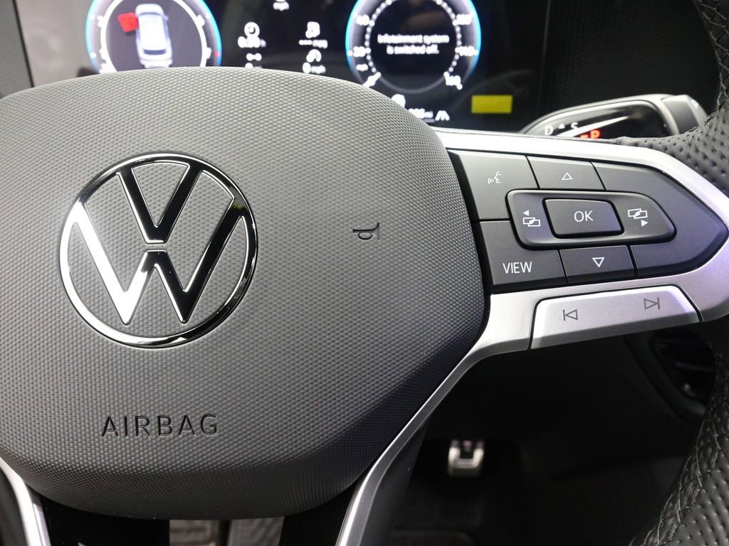 New 2026 Volkswagen Tiguan SE R-Line AWD/4WD image 14