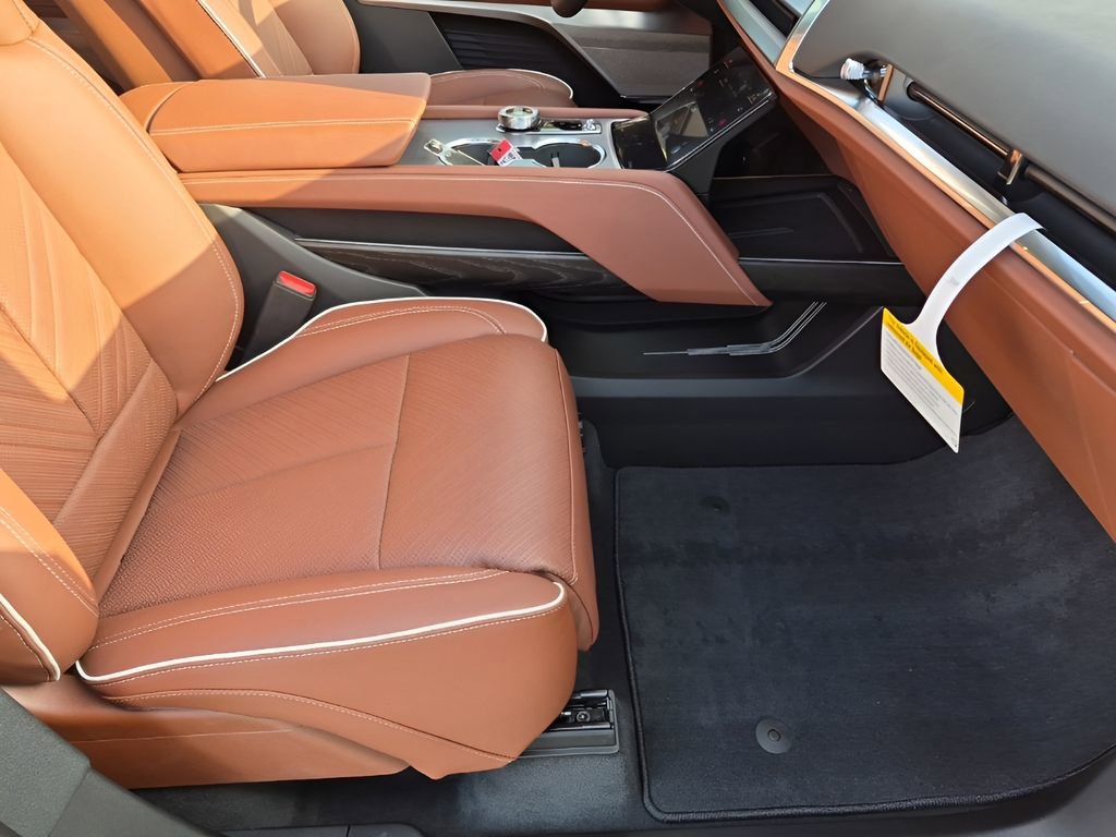 New 2026 Cadillac Vistiq Premium Luxury w/ LPO, Floor Liner Package AWD/4WD image 16