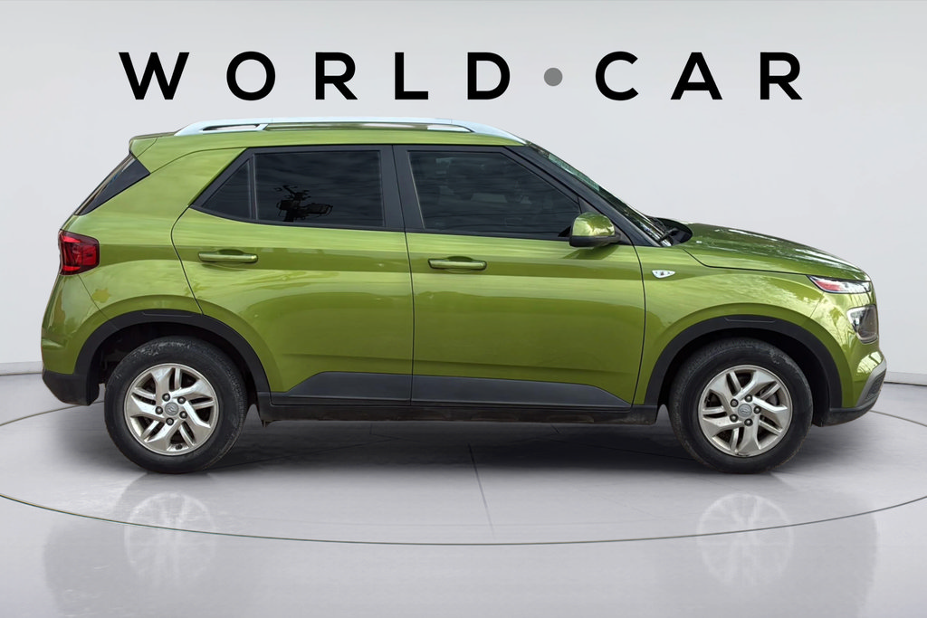 Used 2020 Hyundai Venue SEL FWD image 3