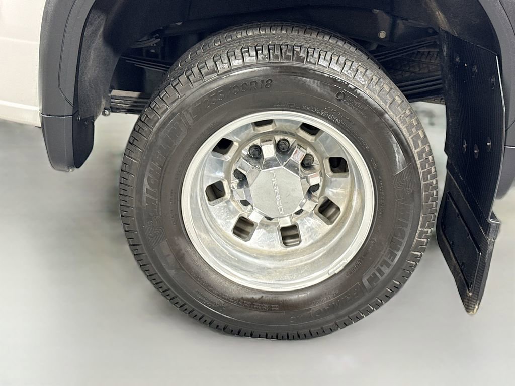 Used 2024 GMC Sierra 3500 Denali Ultimate AWD/4WD image 11