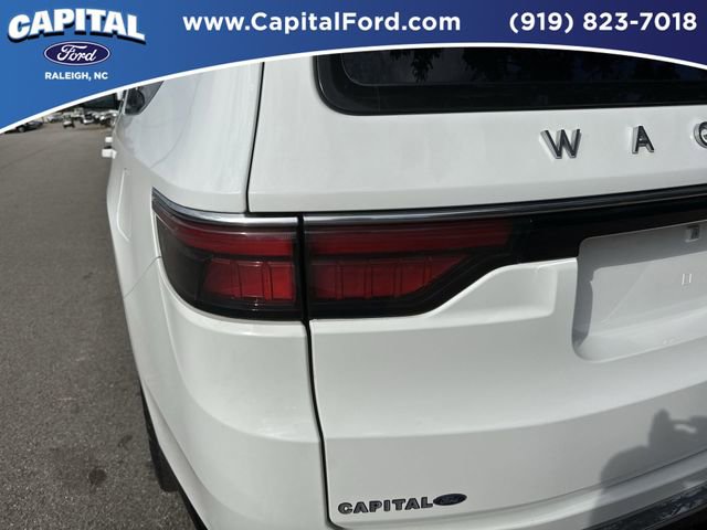 Used 2024 Jeep Wagoneer L Series II w/ Flexible Seating Group image 15