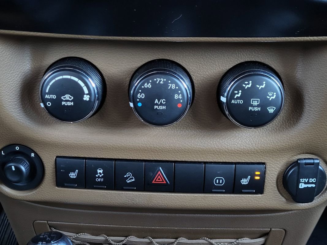 Used 2012 Jeep Wrangler Unlimited Sahara w/ Dual Top Group image 32