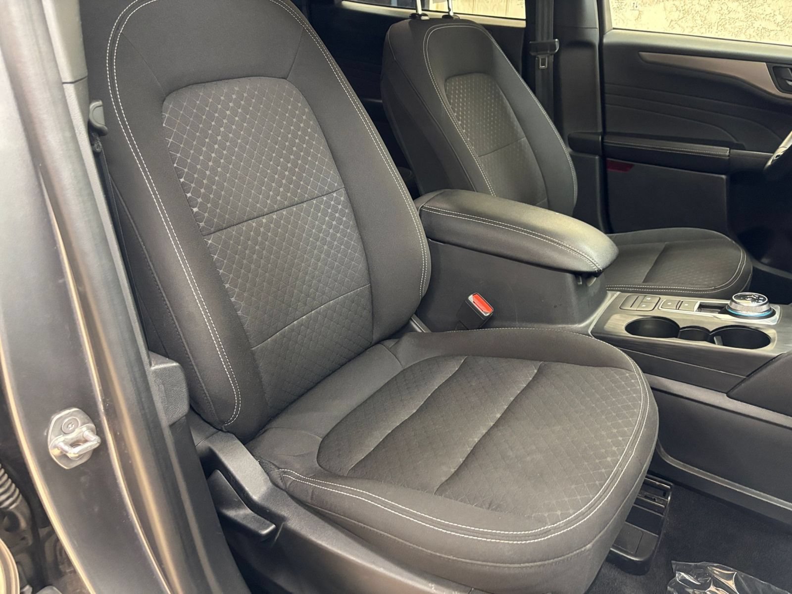 Used 2024 Ford Escape Active AWD/4WD image 37
