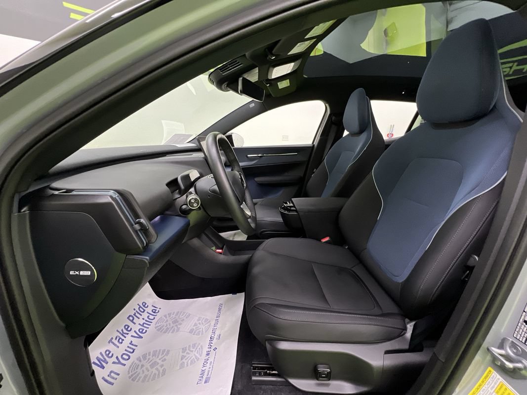 Used 2025 Volvo EX30 Ultra AWD/4WD image 18