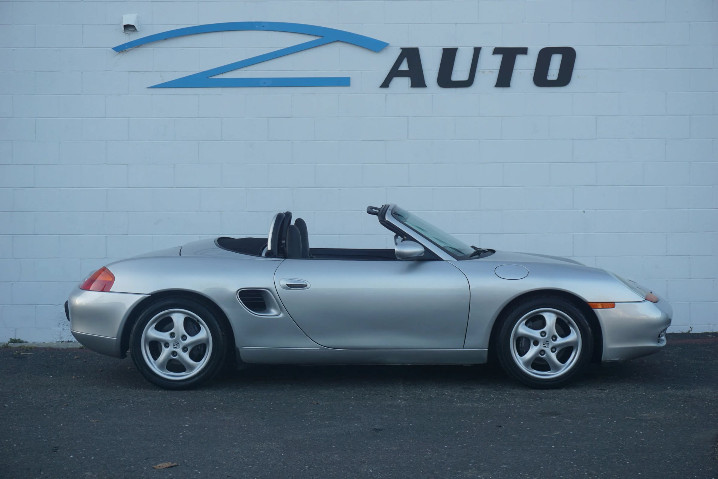 Used 1997 Porsche Boxster RWD image 6