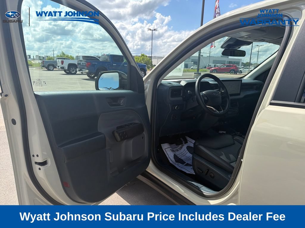 Used 2025 Ford Maverick Lariat w/ Black Appearance Package AWD/4WD image 18