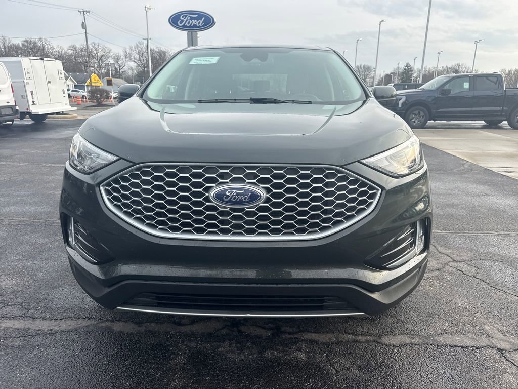 Used 2024 Ford Edge SEL w/ Convenience Package image 3