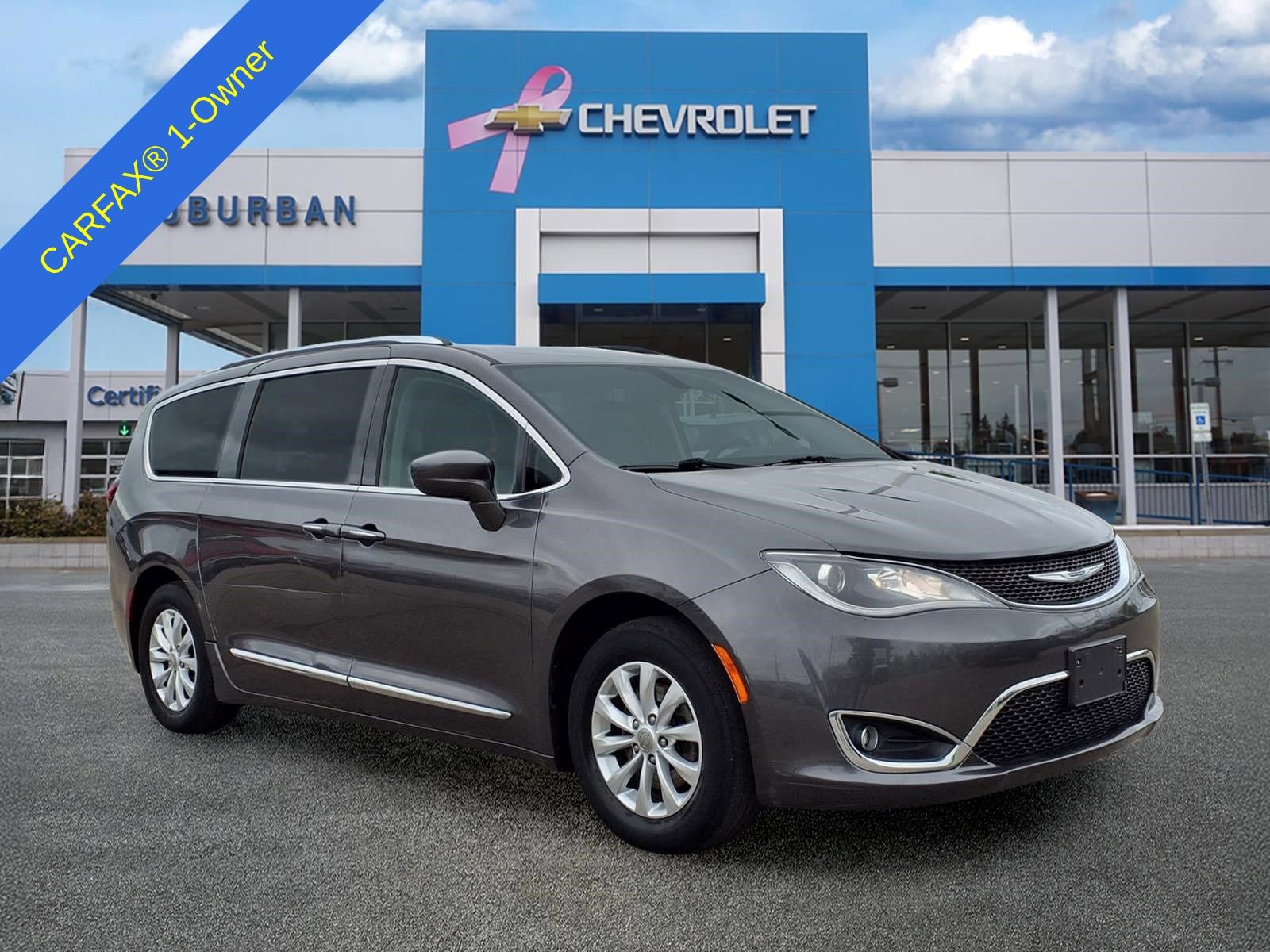 Used 2018 Chrysler Pacifica Touring-L FWD image 3
