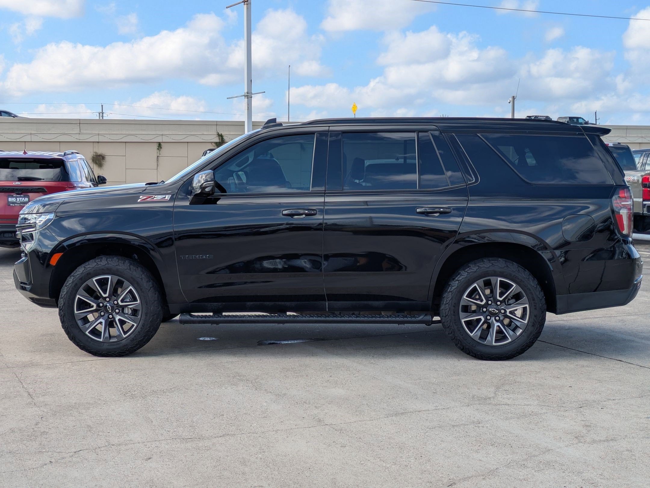 Used 2022 Chevrolet Tahoe Z71 w/ Luxury Package image 7