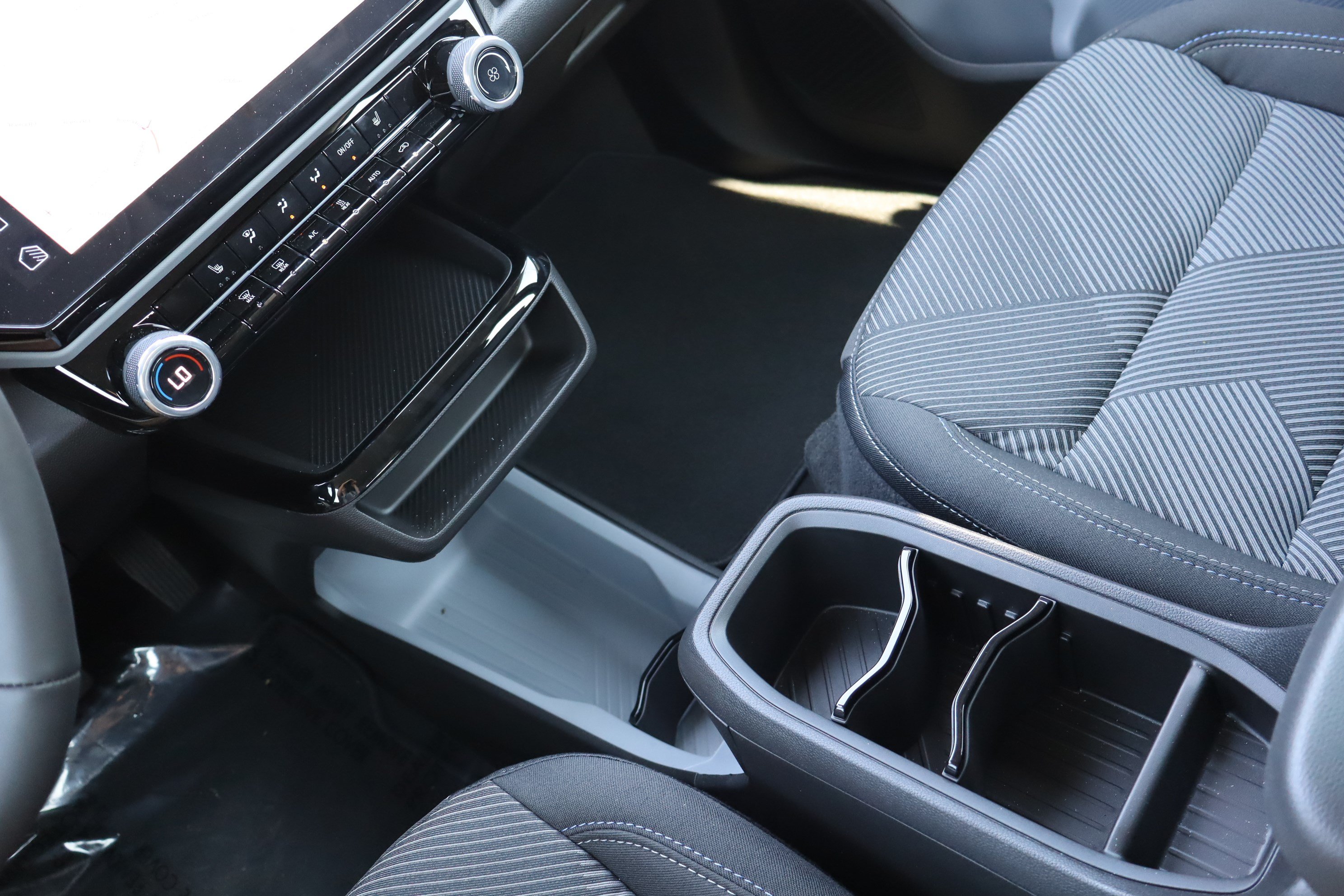 New 2027 Chevrolet Bolt LT w/ Comfort Package FWD image 17