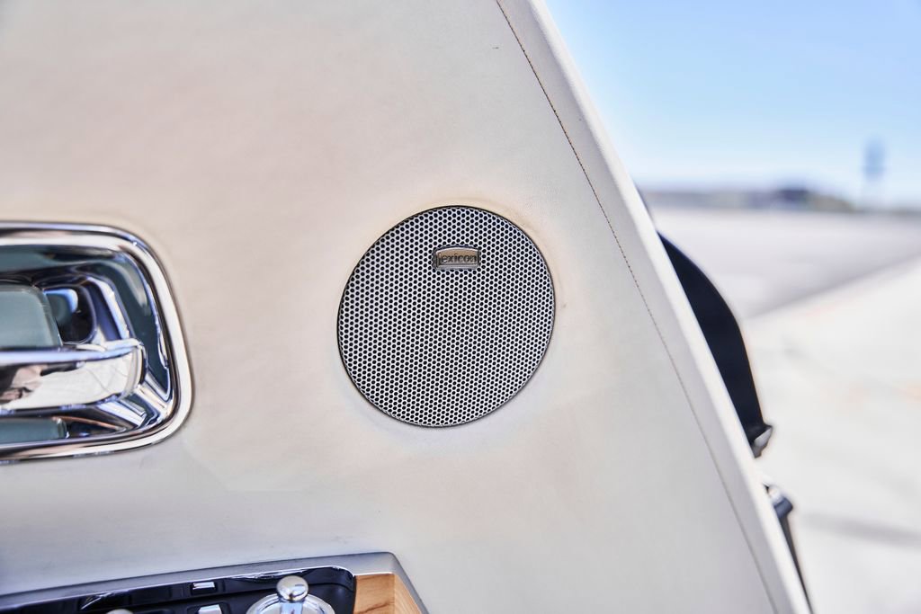 Used 2009 Rolls-Royce Phantom Drophead Coupe RWD image 35