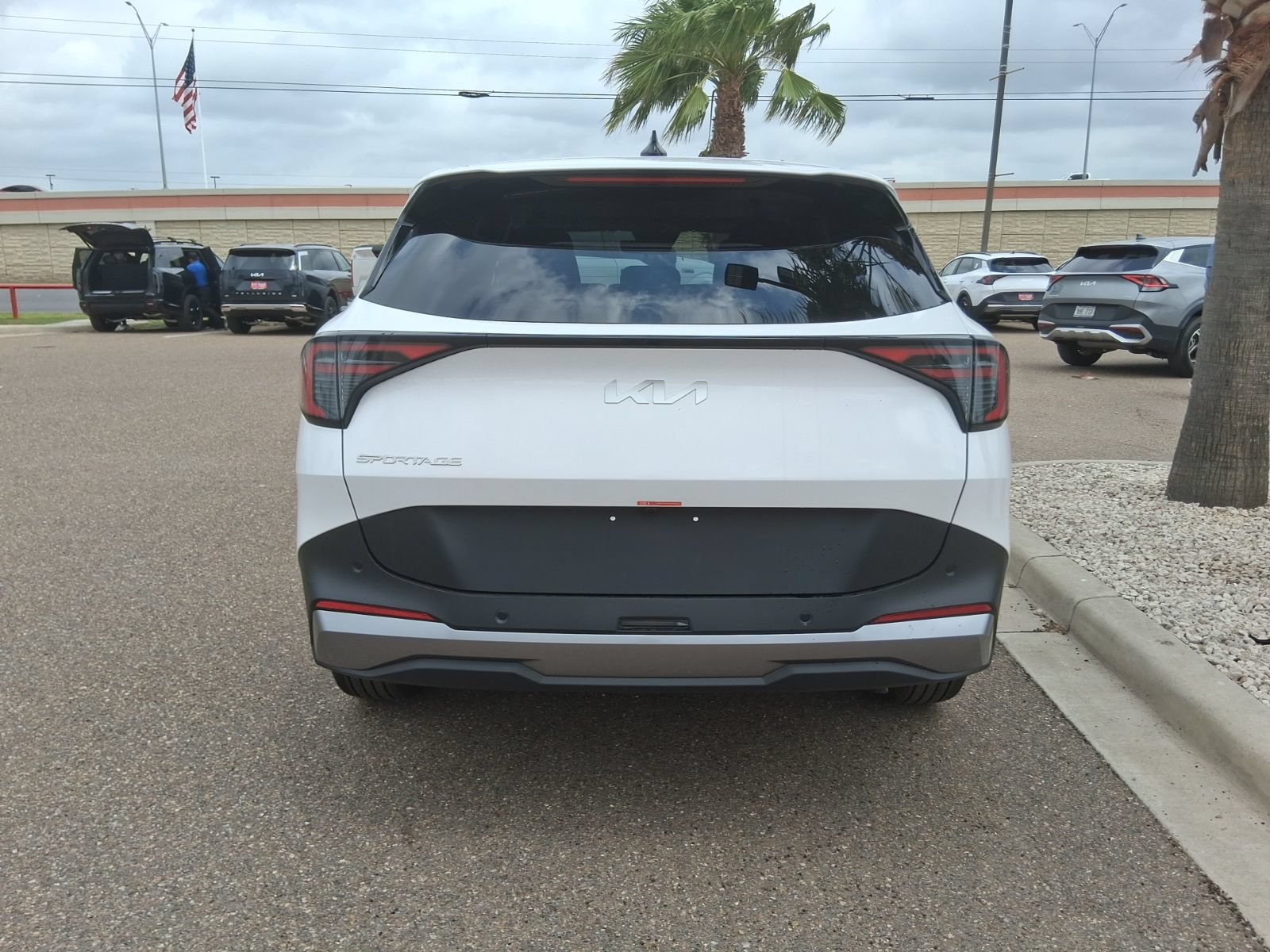 New 2026 Kia Sportage LX w/ LX Convenience Package FWD image 5