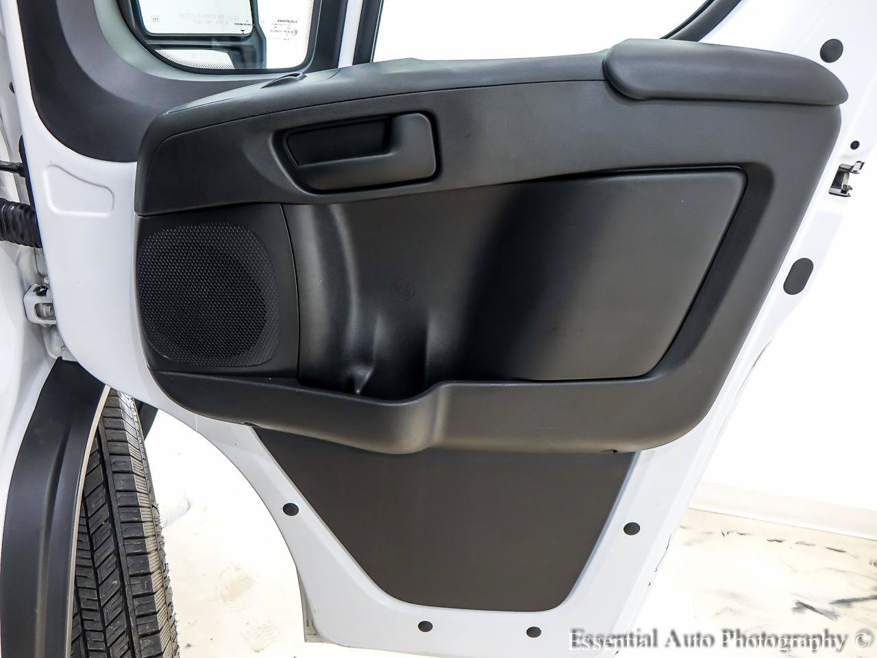 Used 2025 RAM ProMaster 3500 w/ Quick Order Package 22G SLT FWD image 17