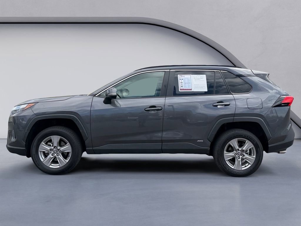 Used 2025 Toyota RAV4 XLE image 2