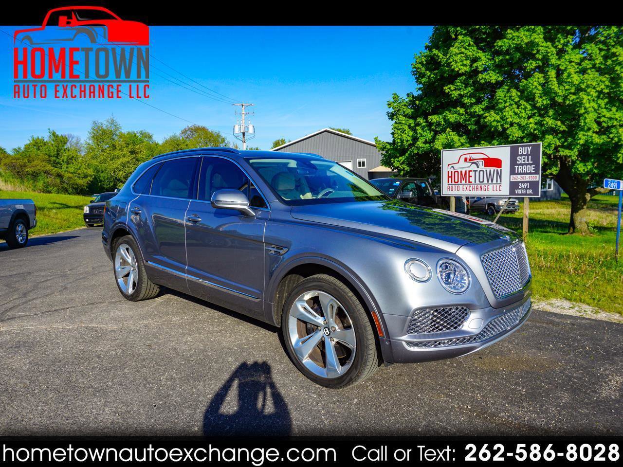 Used 2017 Bentley Bentayga AWD/4WD image 1