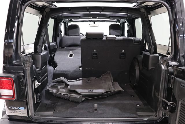 Used 2023 Jeep Wrangler Unlimited w/ Sun & Screen Package AWD/4WD image 38