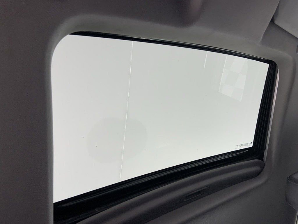 Used 2024 GMC Sierra 3500 SLT w/ SLT Convenience Package image 17