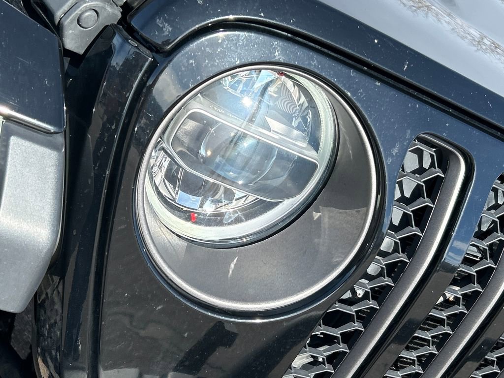 Used 2022 Jeep Gladiator Rubicon w/ LED Lighting Group image 27
