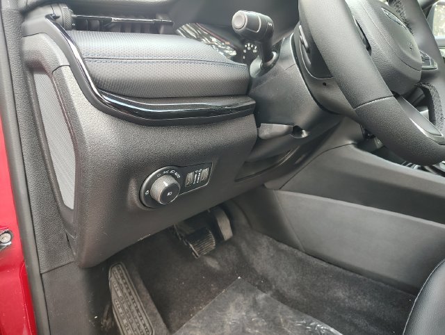 New 2026 Jeep Compass Latitude AWD/4WD image 11
