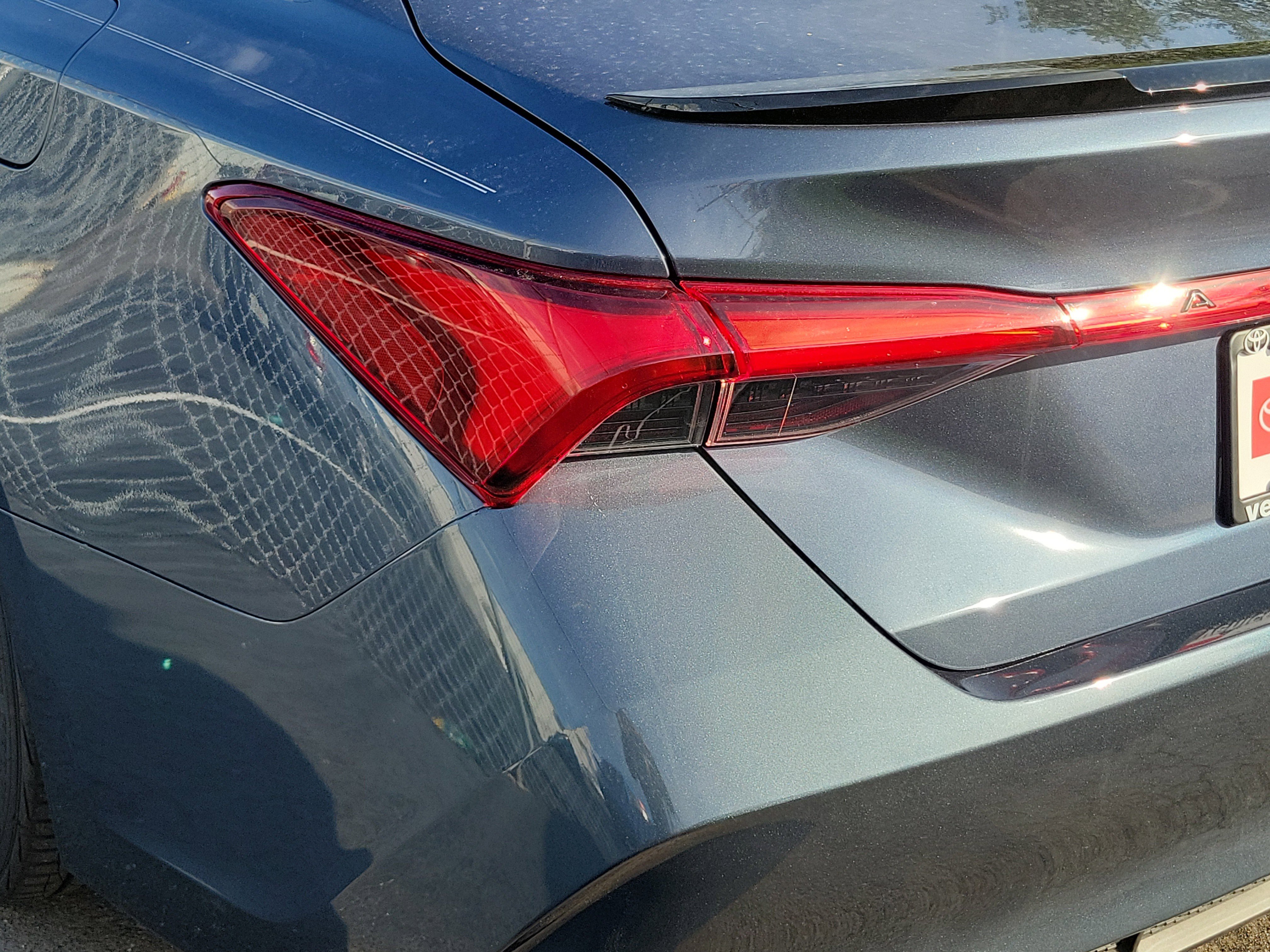 Certified 2019 Toyota Avalon XSE FWD image 10
