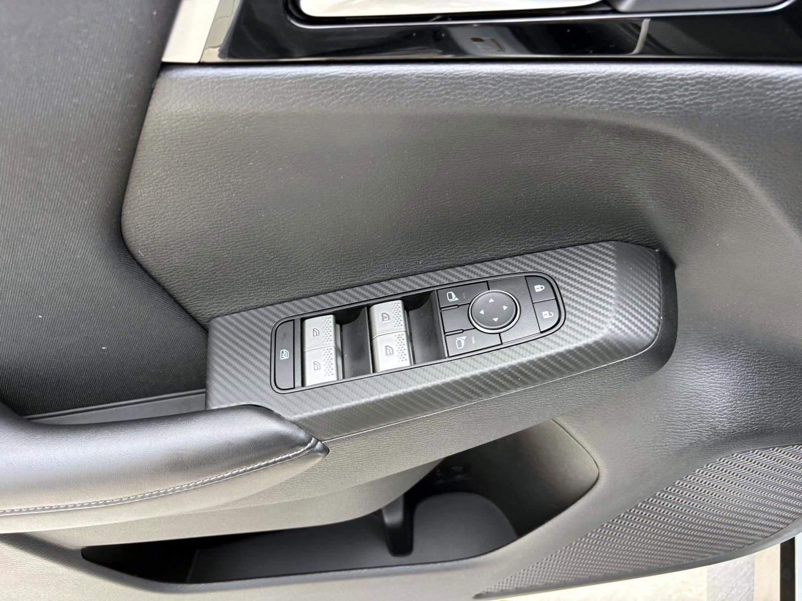 Used 2023 Mitsubishi Outlander ES AWD/4WD image 13