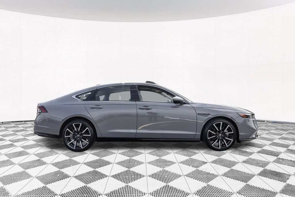 Used 2024 Honda Accord Touring image 10