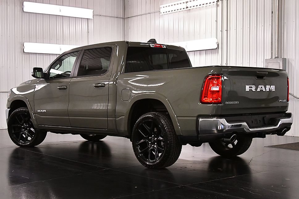 Used 2026 RAM 1500 Laramie AWD/4WD image 5