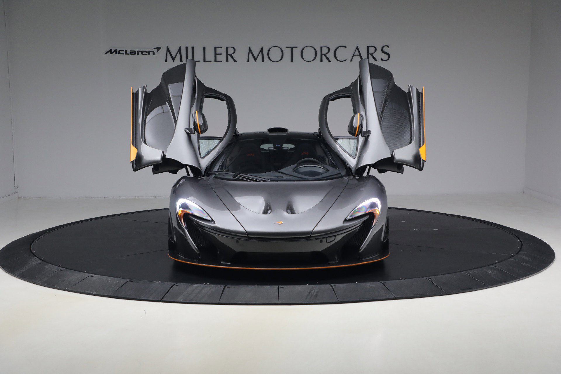 Used 2014 McLaren P1 image 13