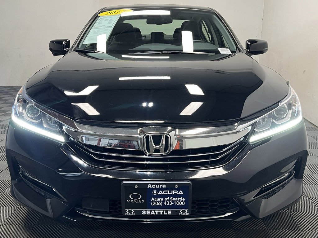 Used 2017 Honda Accord EX-L image 2