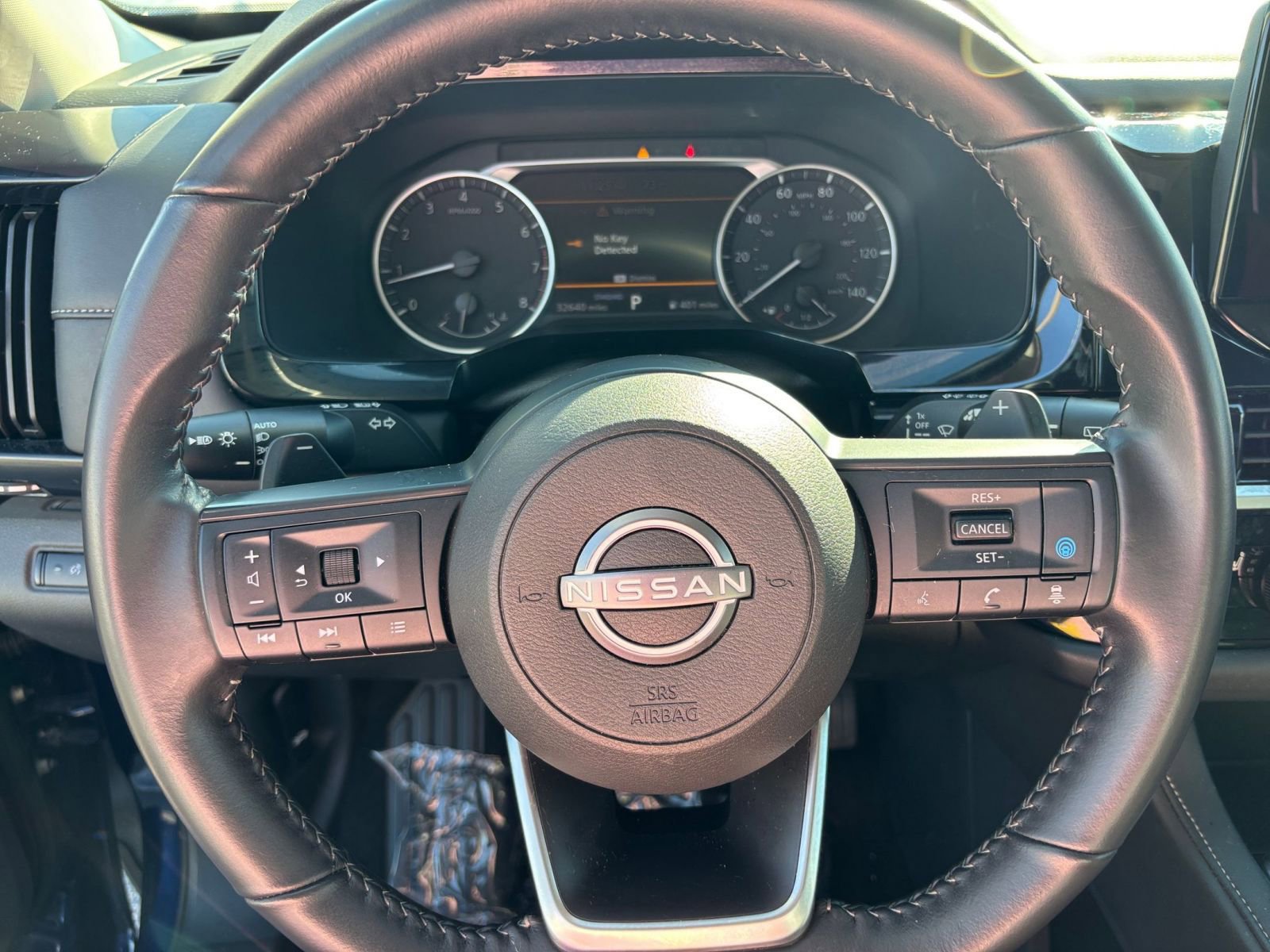 Used 2025 Nissan Pathfinder SV image 28