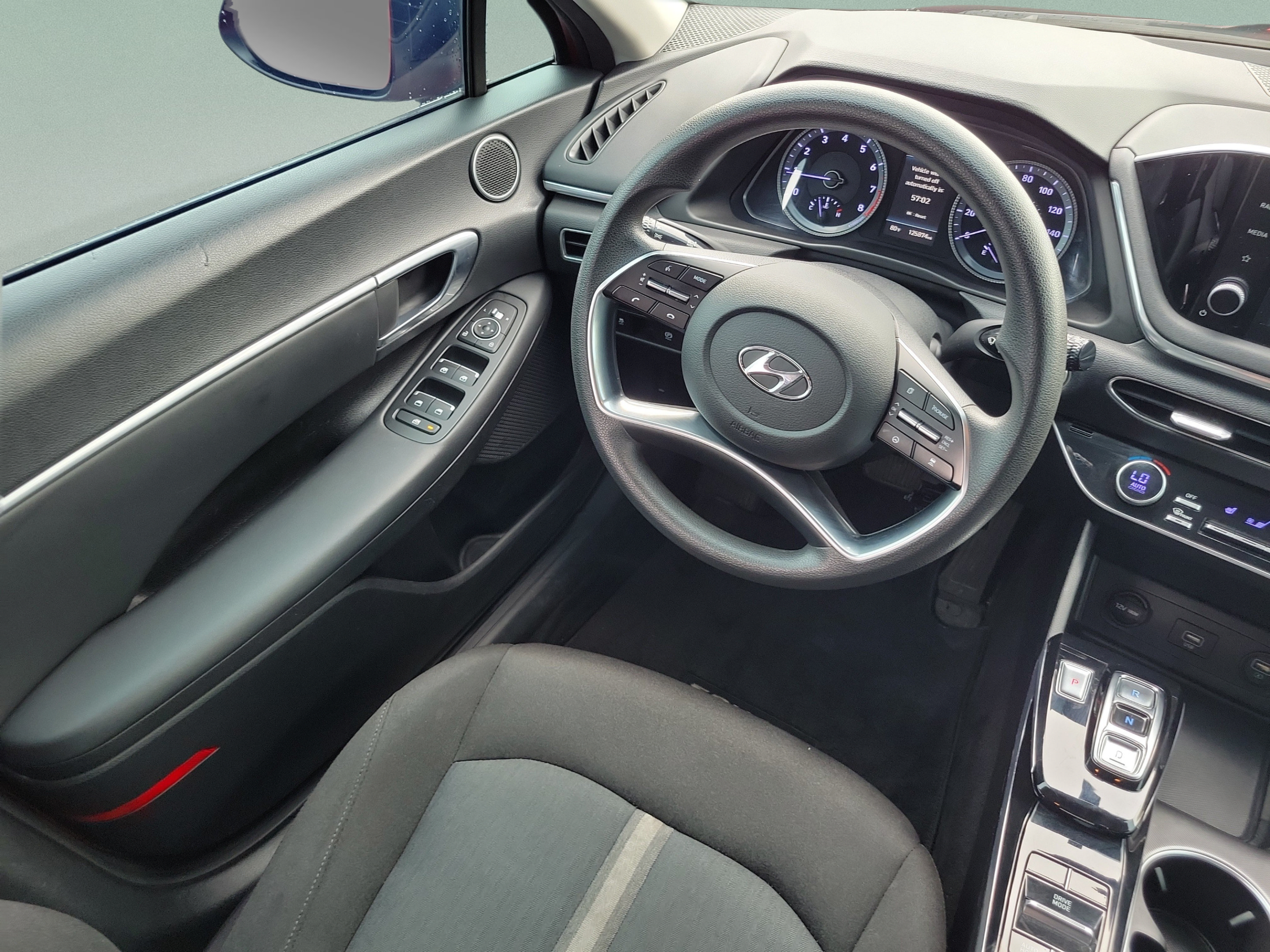 Used 2021 Hyundai Sonata SEL w/ Preferred Accessory Package FWD image 11