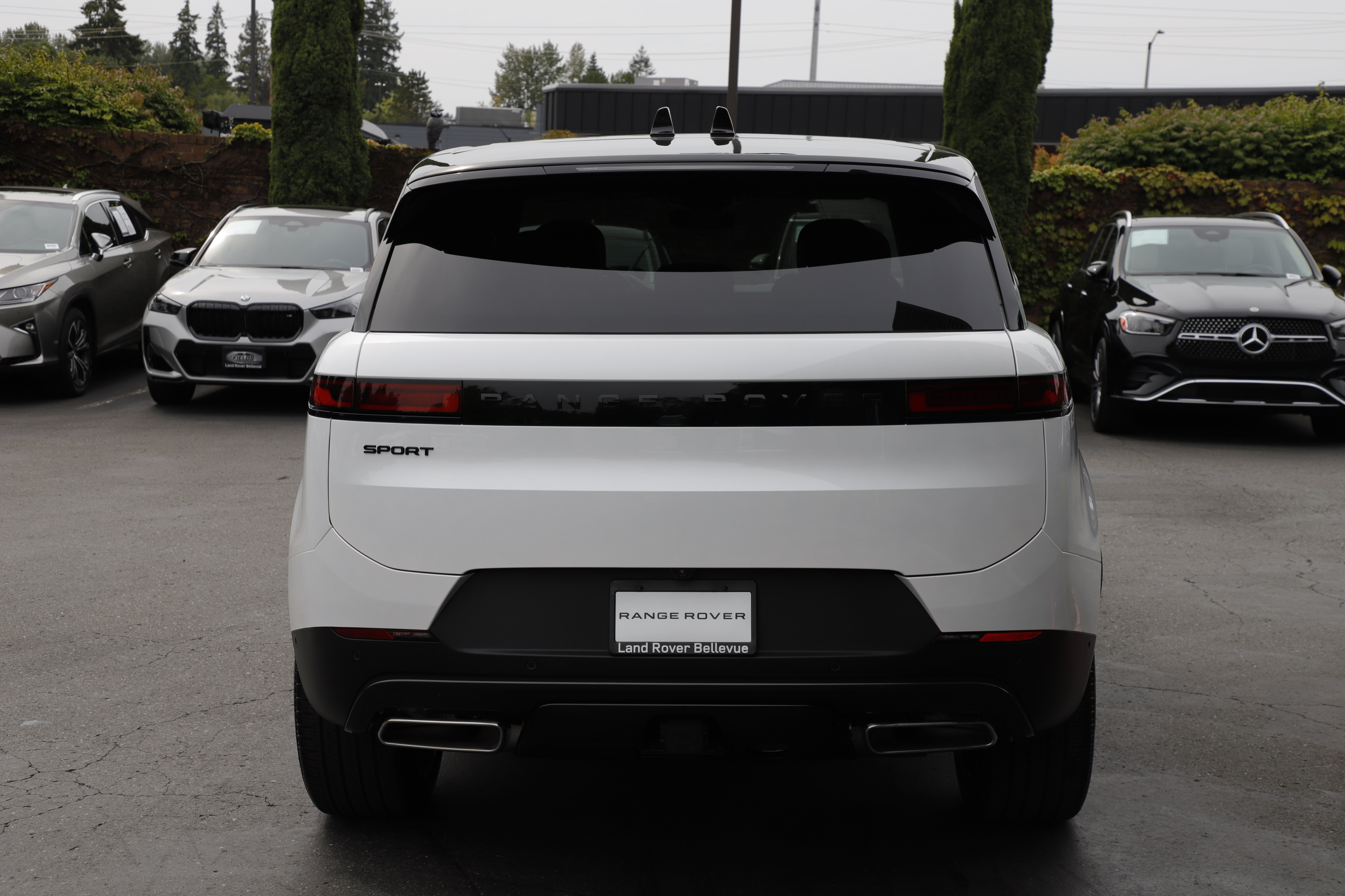 New 2026 Land Rover Range Rover Sport SE AWD/4WD image 7