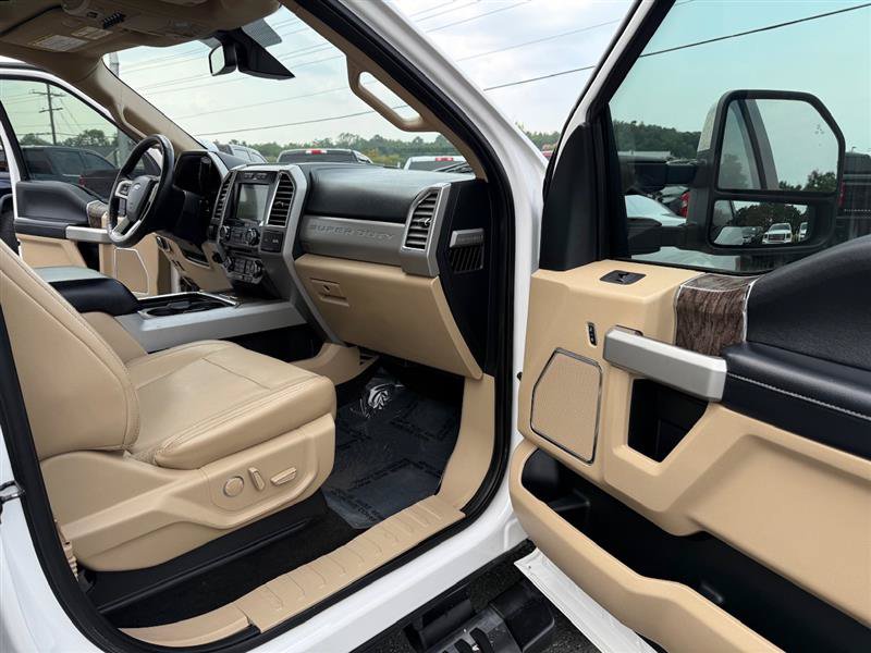 Used 2017 Ford F250 Lariat w/ Lariat Ultimate Package AWD/4WD image 11
