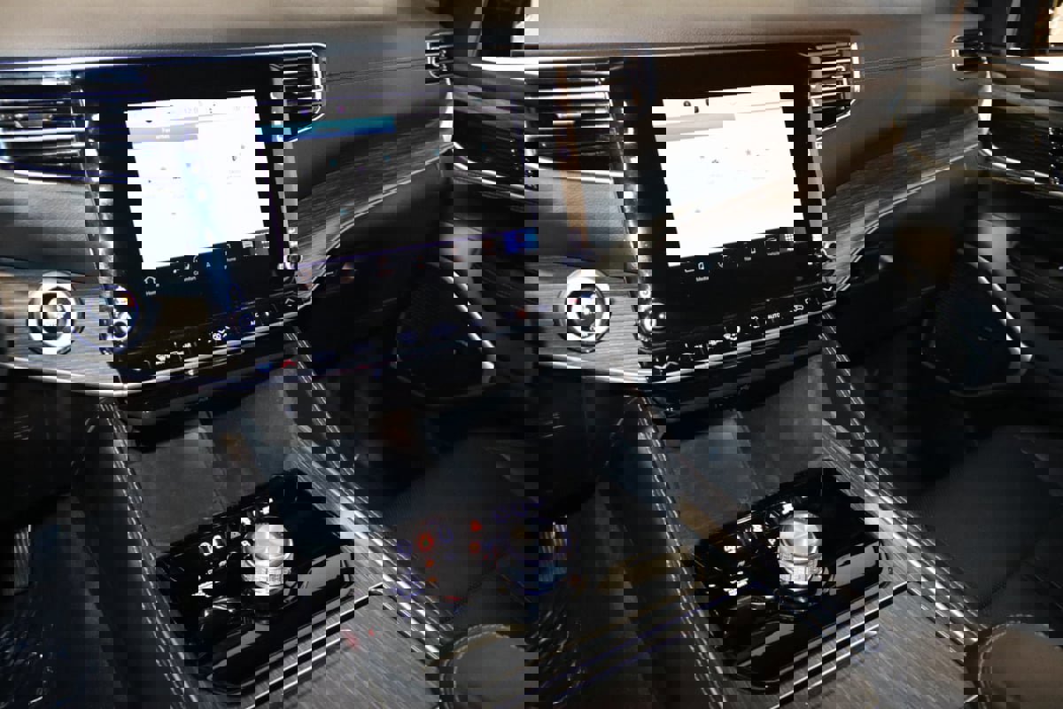 Used 2024 Jeep Wagoneer L Series II w/ Flexible Seating Group image 51