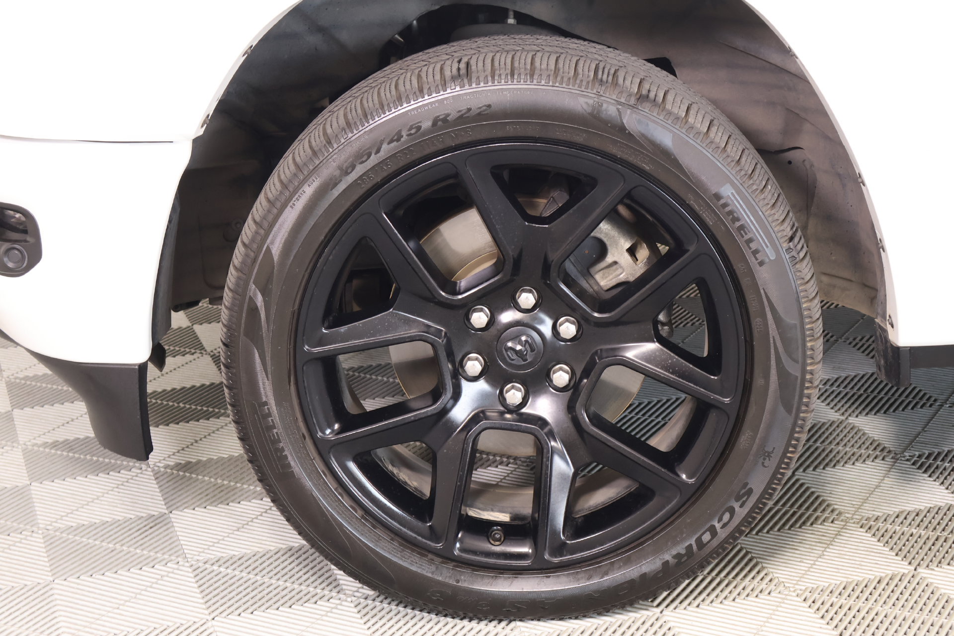 Used 2022 RAM 1500 Laramie AWD/4WD image 18