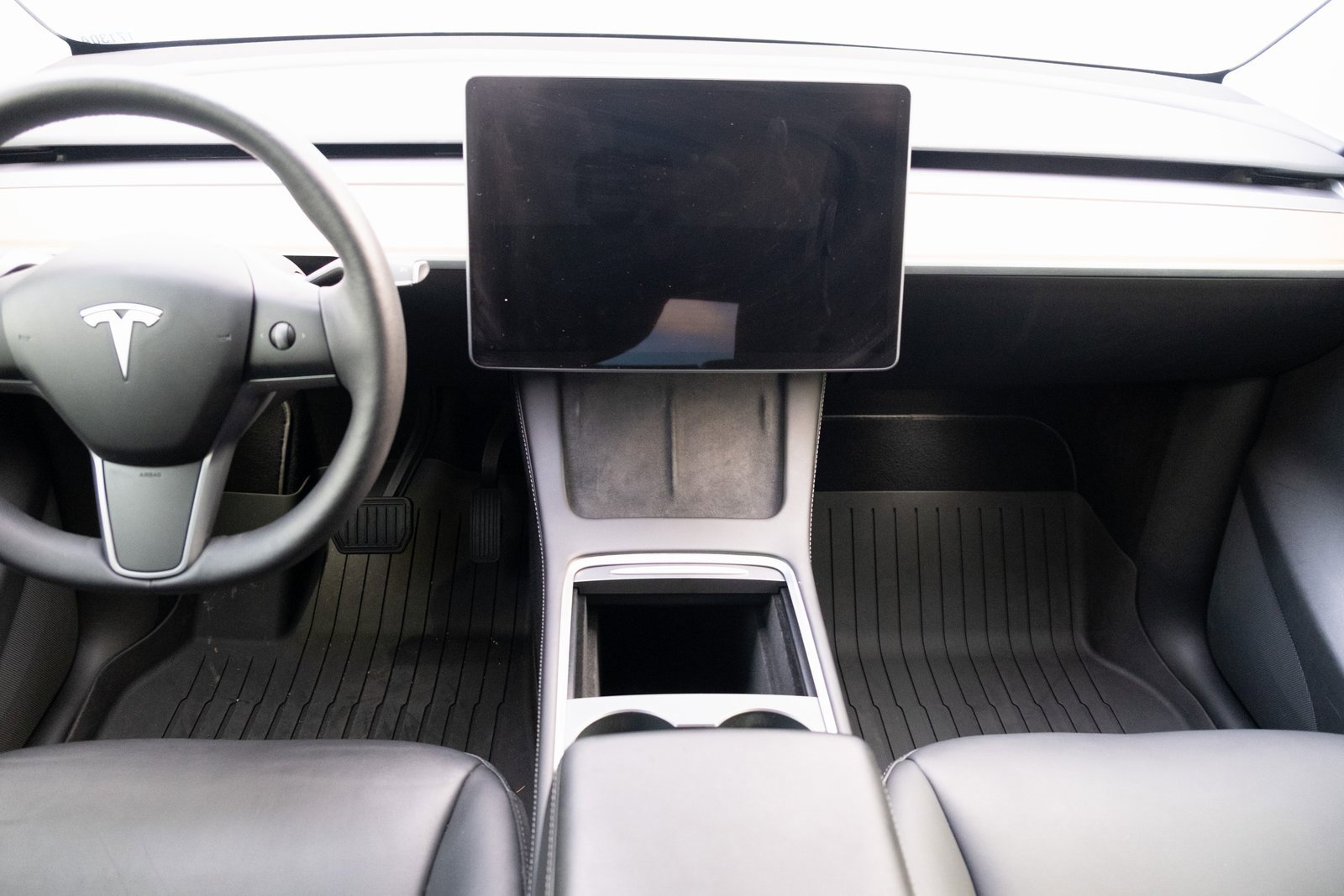 Used 2022 Tesla Model Y Long Range image 19