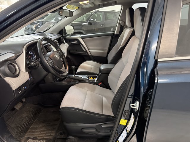 Used 2017 Toyota RAV4 XLE AWD/4WD image 6