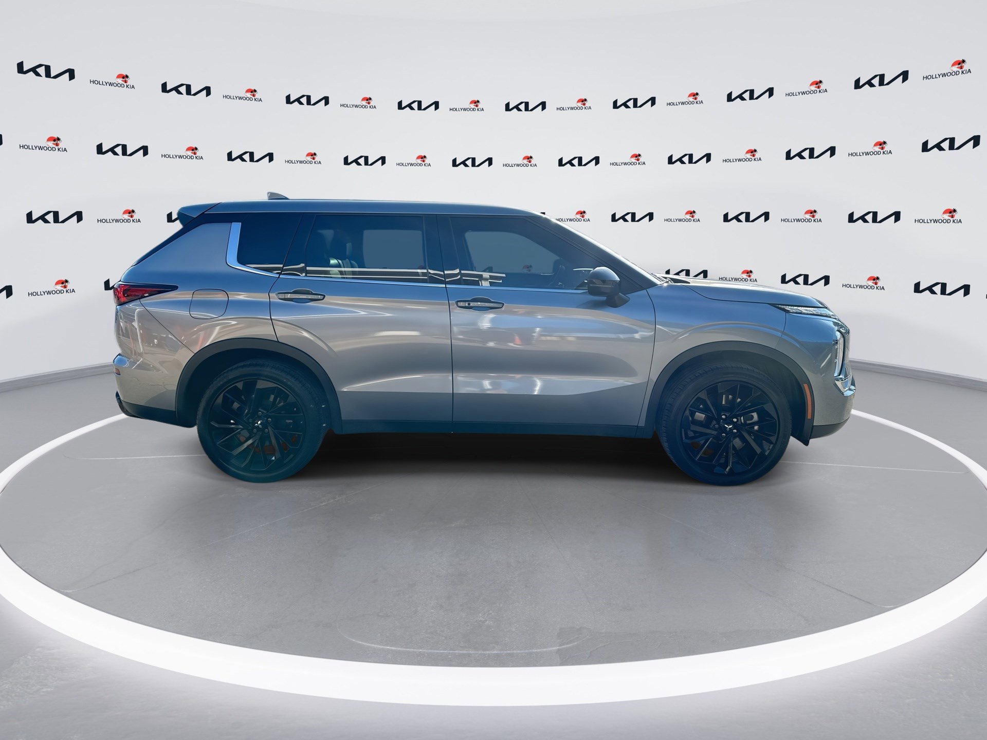Used 2022 Mitsubishi Outlander SE FWD image 9