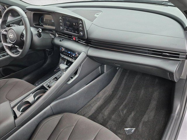 Used 2026 Hyundai Elantra SEL Sport Premium FWD image 21